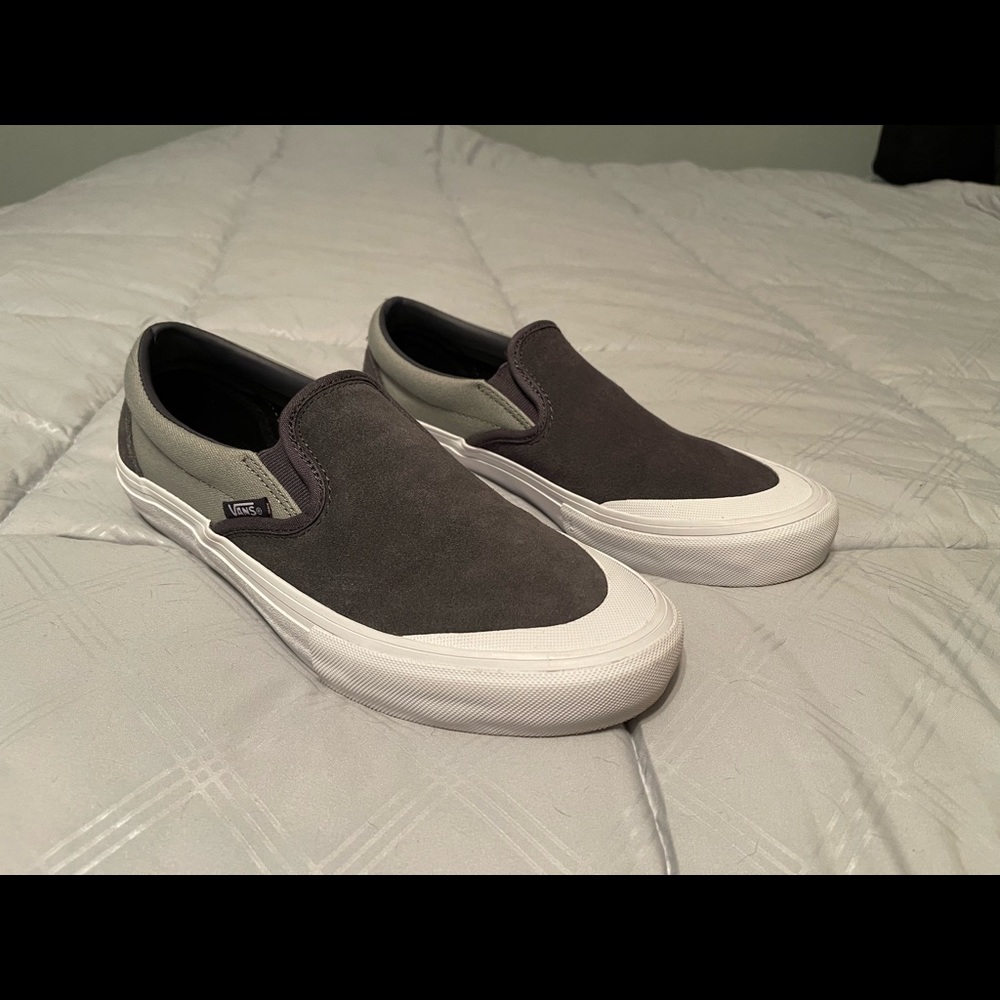 Vans slip on pro
